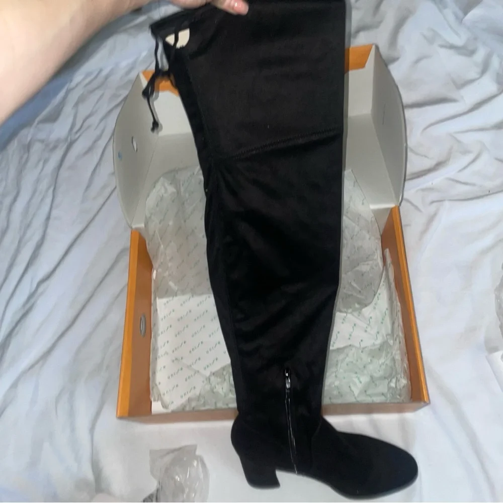 Women’s Unisa Over-the-knee High Faux Suede boots size 8.5 M